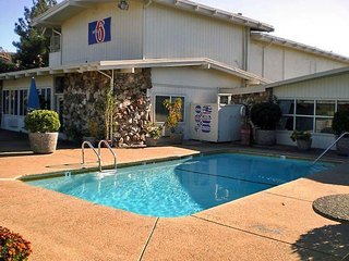 Motel 6 Concord, Ca,Near Markham Regional Arboretum,2 star