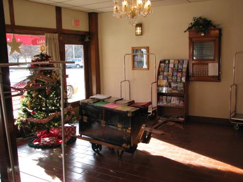 Old National Hotel,Hammondsport>>Bath,2 star