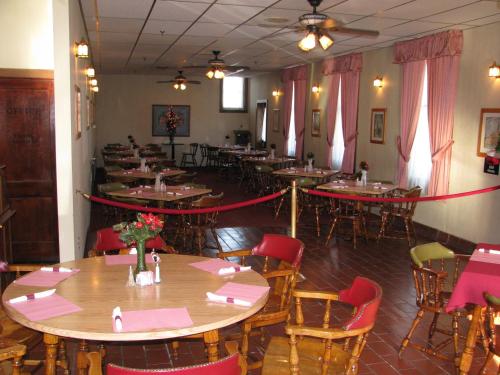 Old National Hotel,Hammondsport>>Bath,2 star