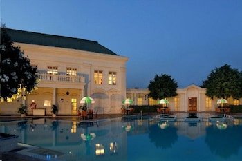 Dlf Club 4,Gurugram>>Delhi,4 star