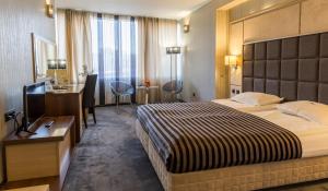 Hotel-Img