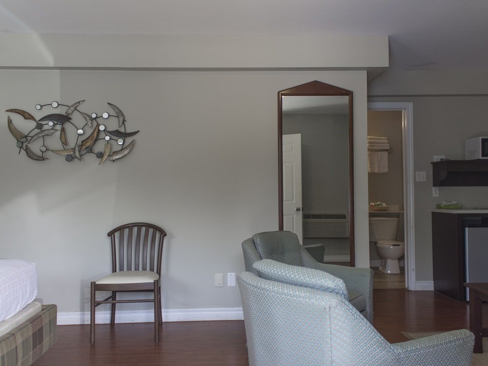 leelas villa inn flesherton