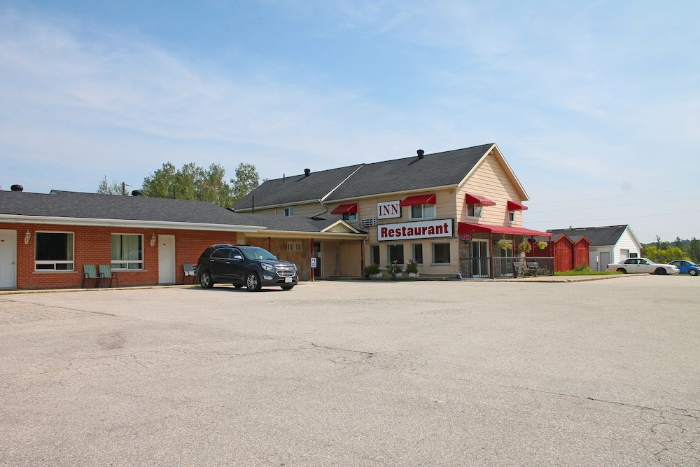 leelas villa inn flesherton