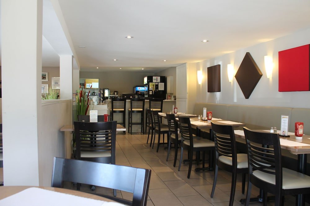 leelas villa inn flesherton