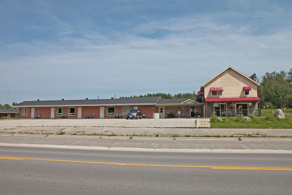 leelas villa inn flesherton