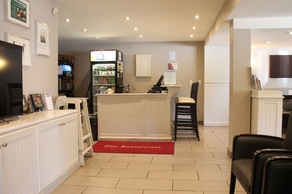 leelas villa inn flesherton