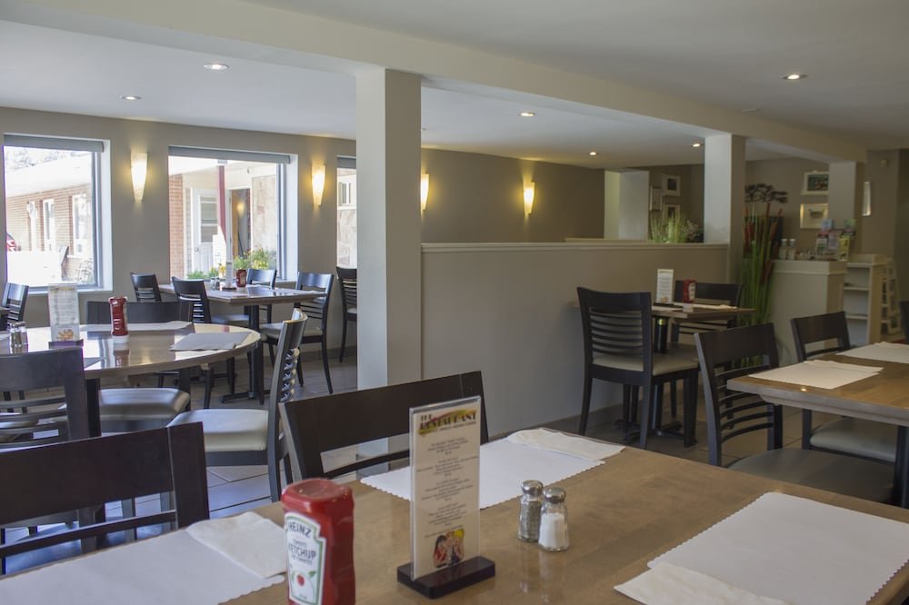 leelas villa inn flesherton