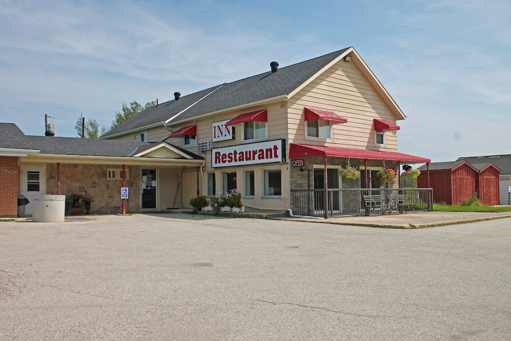 leelas villa inn flesherton