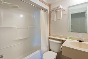 leelas villa inn flesherton