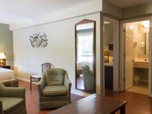 leelas villa inn flesherton