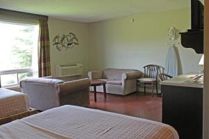 leelas villa inn flesherton