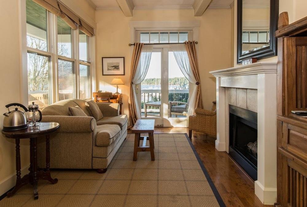 Roche Harbor Resort,Friday Harbor>>Decatur Island,3 star