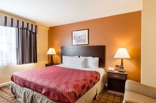 Econo Lodge,Chelsea>>Boston,2 star