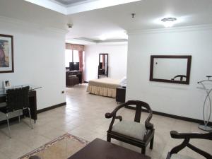 hotel plaza las americas cali