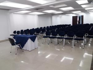 hotel plaza las americas cali