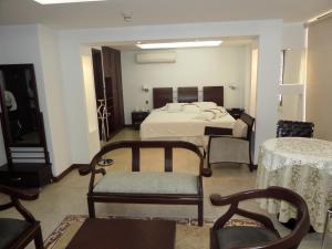 hotel plaza las americas cali