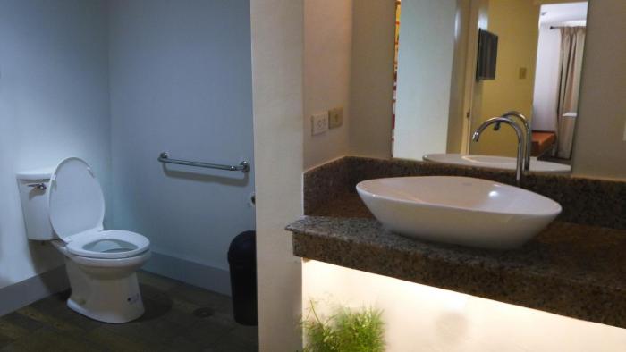 1775 adriatico suites