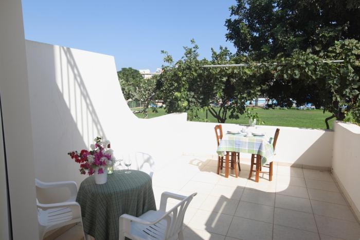 captain karas holiday apartments