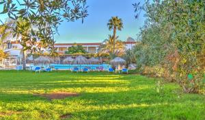 captain karas holiday apartments