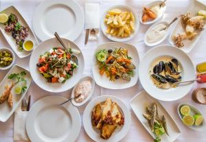 captain karas holiday apartments