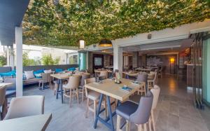 captain karas holiday apartments