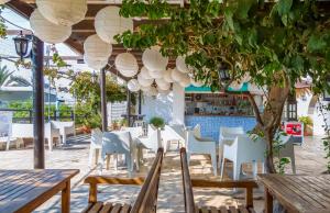 captain karas holiday apartments