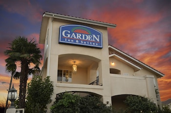 Garden Inn And Suites