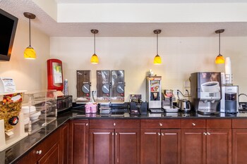 red carpet inn norwalk