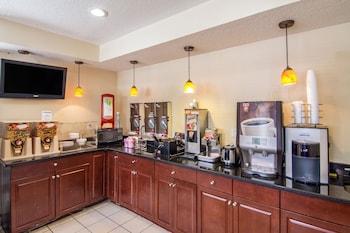 red carpet inn norwalk