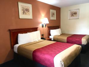 red carpet inn norwalk