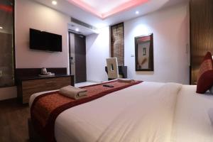 Hotel Waterfall,New Delhi>>Delhi,3.5 star