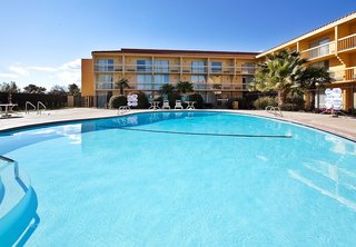 La Quinta Inn & Suites By Wyndham Redding,Shasta>>Redding,3 star