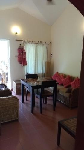 Shikara Beach Resort,Goa>>Cavelossim,3 star