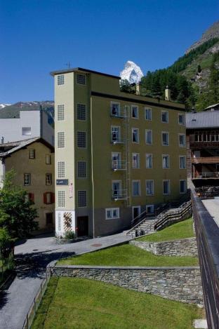 Le Petit Charme-Inn,Täsch>>Swiss Alps,2 star