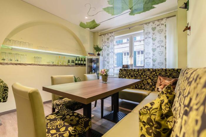 hotel pension altes weinhaus