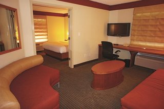 La Quinta Inn & Suites By Wyndham Austin Airport,Texas>>Austin,3 star
