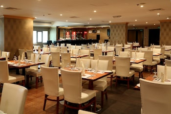 monroe hotel and suites