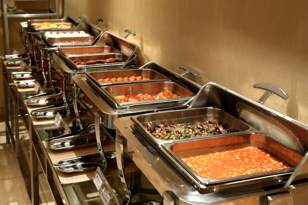 monroe hotel and suites