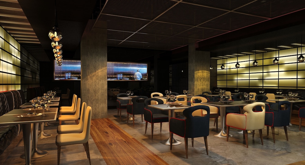 monroe hotel and suites