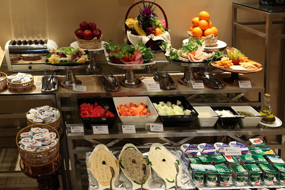 monroe hotel and suites