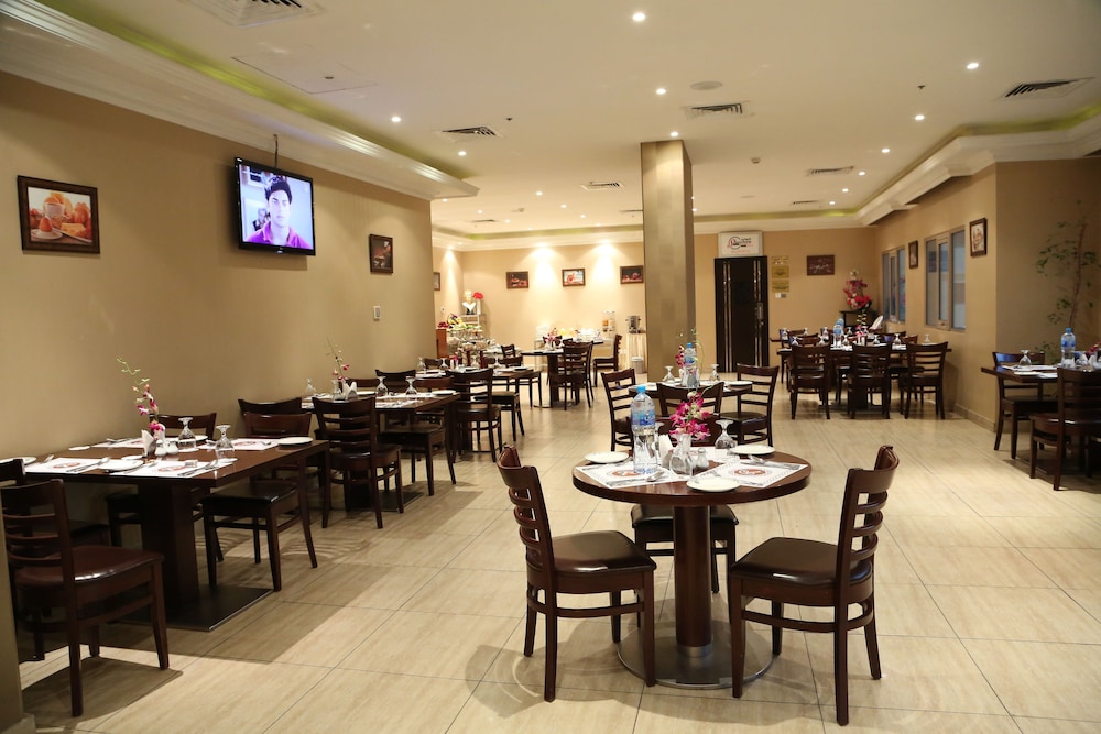 monroe hotel and suites