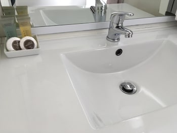 gothic heights motel