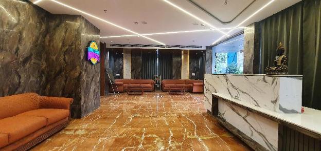hotel royal empire