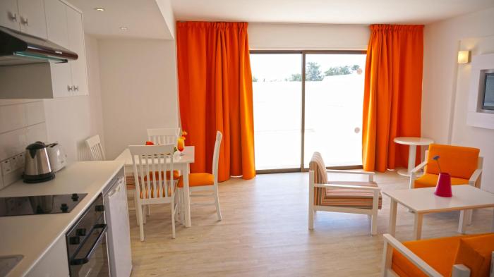 liquid hotel apartments