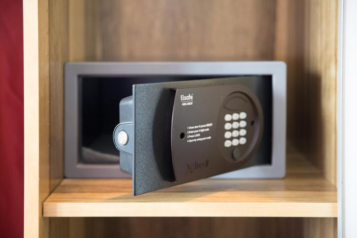 amh airport messe hotel