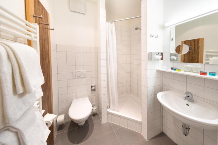 amh airport messe hotel