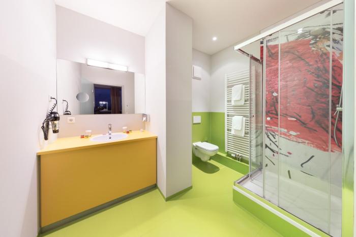 amh airport messe hotel