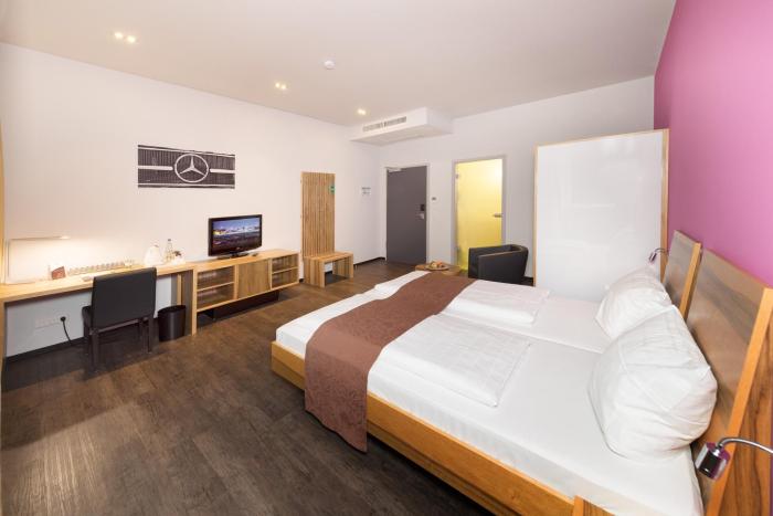 amh airport messe hotel