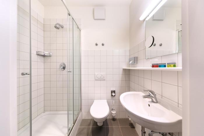 amh airport messe hotel