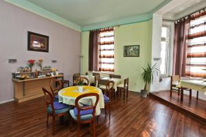 hotel komet